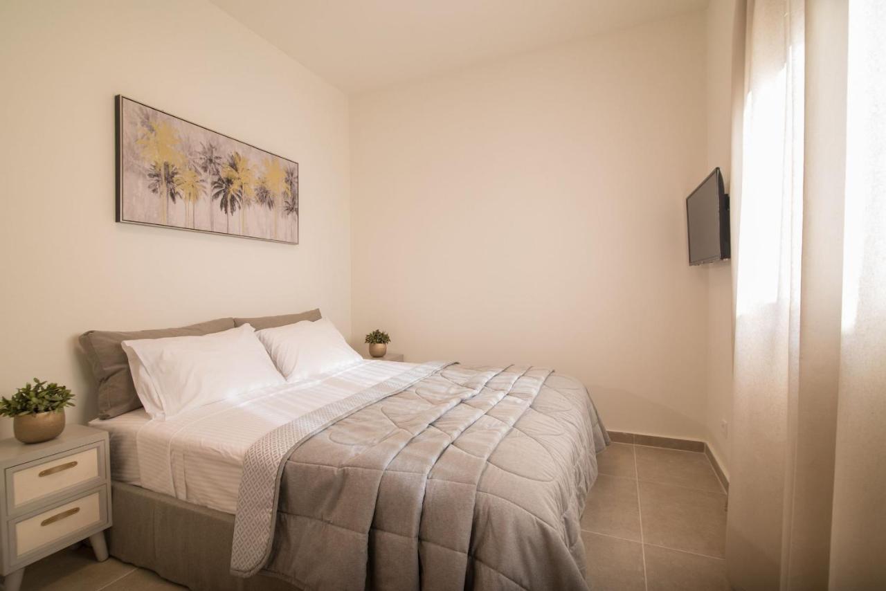 Lodge Modern Apartments, In Kalamaki Centre Room photo
